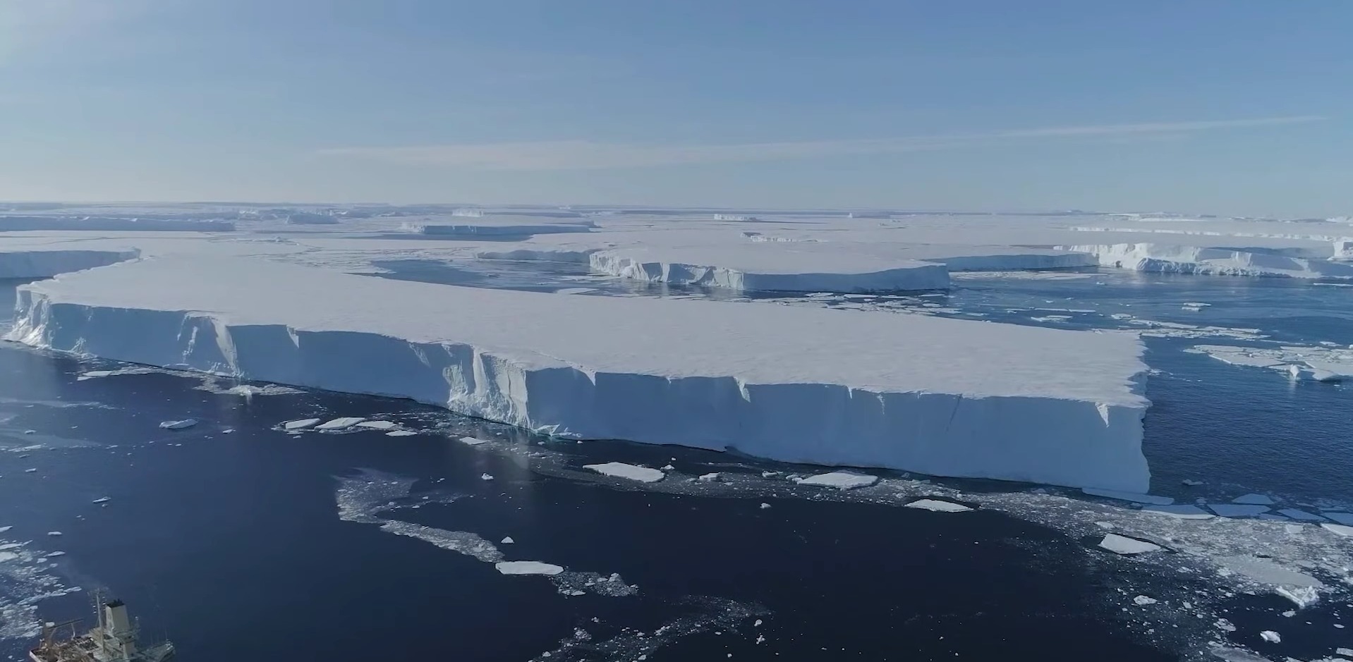 Securitatea Arcticii va fi plasată și sub supravegherea NATO, în urma acordului încheiat între Groenlanda, Danemarca și SUA, afirmă Copenhaga